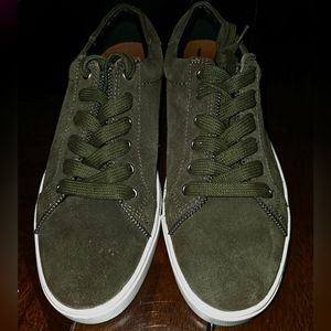 Frye & Co. Sindy Moto Sneakers Womens Size 8 Suede Low Top Fatigue Zipper Detail